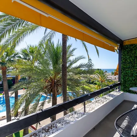 Golden Mile Lux Sea View With Balcony Apartment
